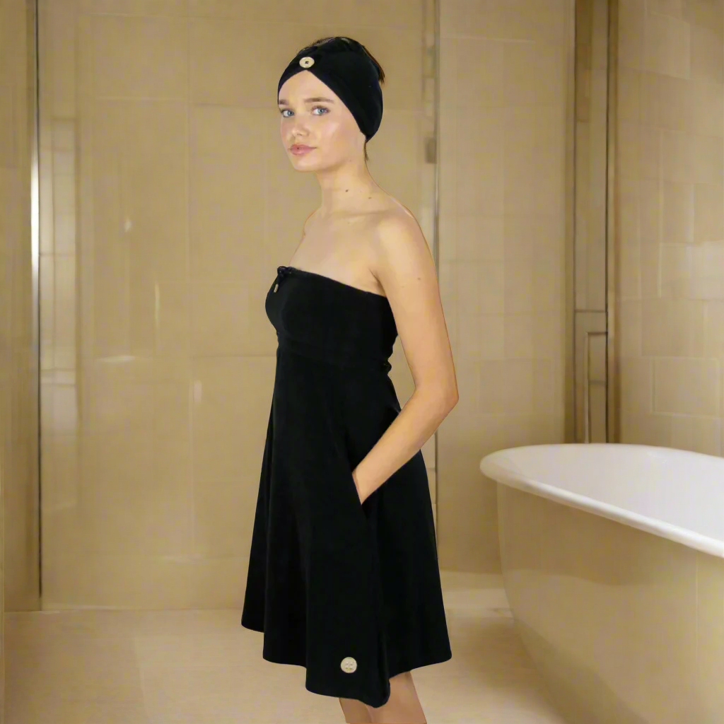 Classic knee-length towel dress – stylish, quick-drying, and maternity-friendly. Perfect for getting ready at home or beachside comfort.
