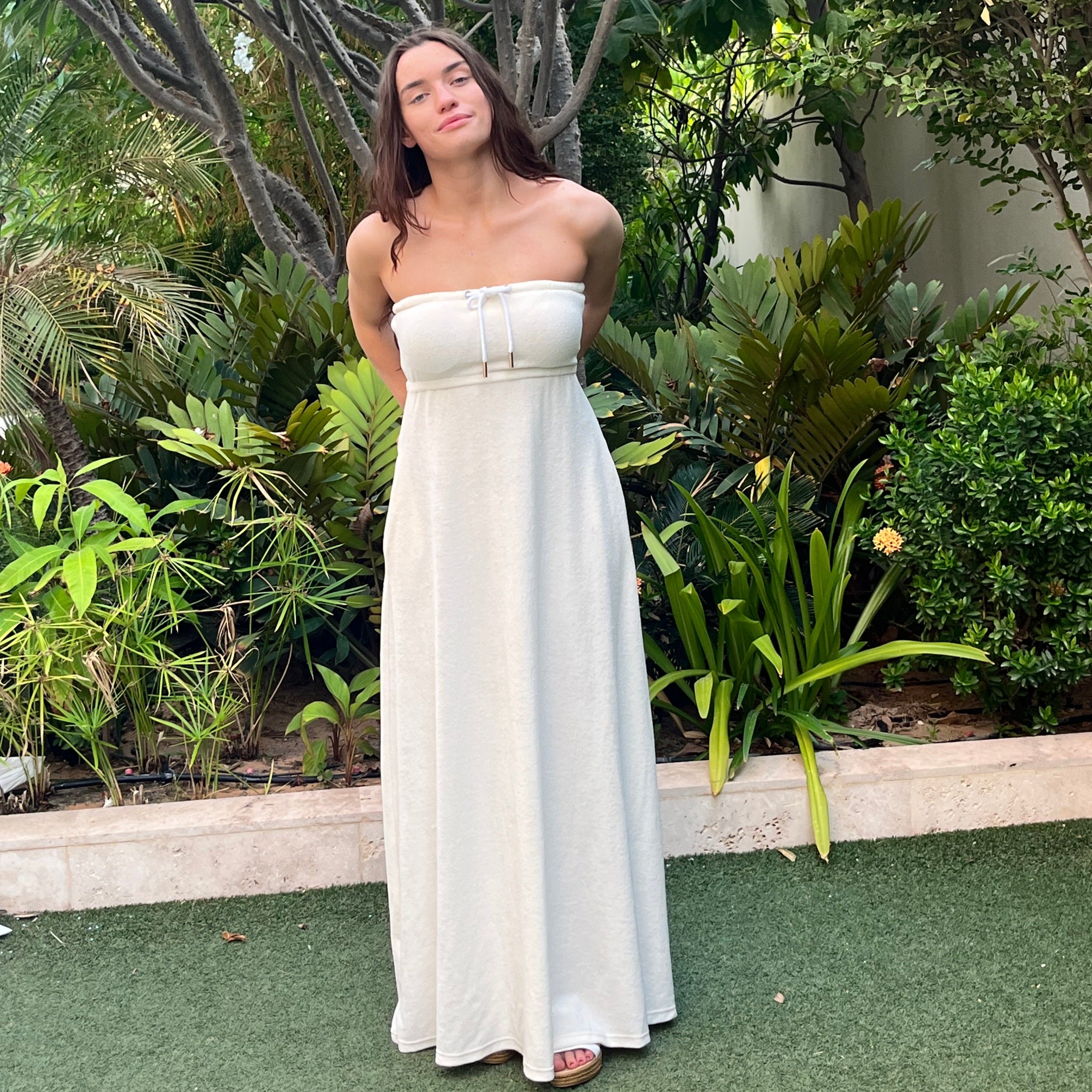 Luxury long towel dress – quick-drying, lightweight, and perfect for yachting, maternity comfort, and post-swim relaxation.