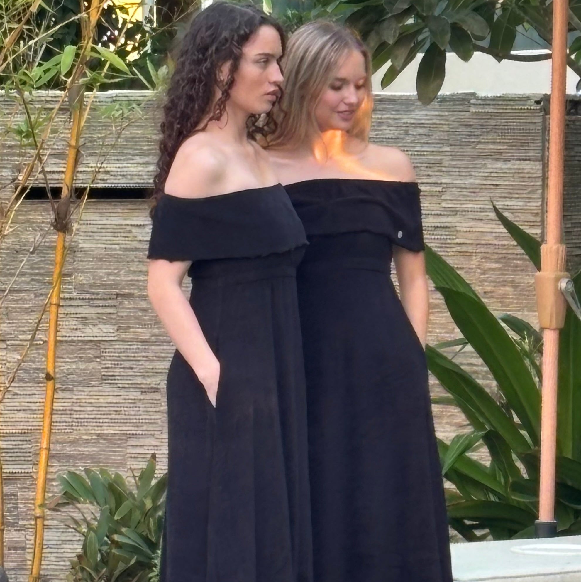 Luxury long towel dress – with arm & bust coverage, quick-drying, lightweight, and perfect for yachting, maternity comfort, and post-swim relaxation.